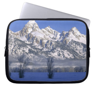 GRAND TETON NATIONAL PARK, WYOMING. USA. Fog & Laptop Sleeve