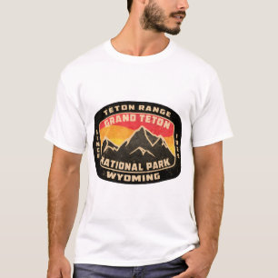 Grand Teton Wyoming Vintage Grunge Distressed � S T-Shirt