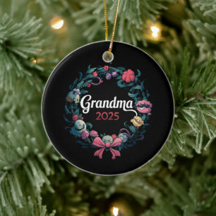 Grandma 2025 For New Grandmother Gift Ceramic Tree Decoration