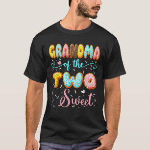 Grandma Of The Two Sweet 2Nd Birthday Girl Donut P T-Shirt