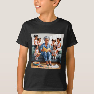Grandma reading story to granddaughters family T-Shirt