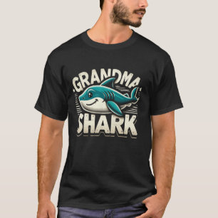 Grandma Shark Funny Shark Matching Family for Wome T-Shirt