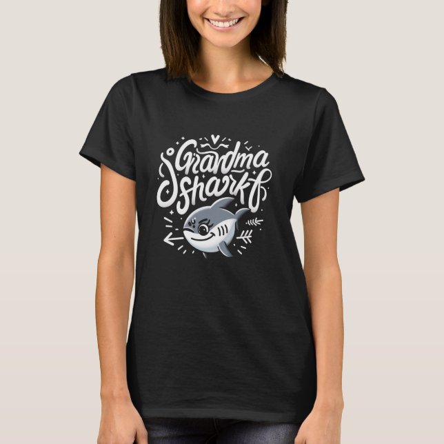 Grandma Shark Funny Shark Matching Family for Wome T-Shirt (Front)
