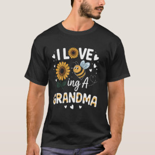 Grandma Sunflower Bumblebee Lover Gift Idea T-Shirt