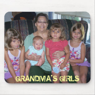GRANDMA'S GIRLS MOUSE MAT