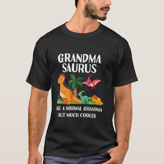 Grandmasaurus Grandma Saurus Women Dinosaur Family T-Shirt (Front)