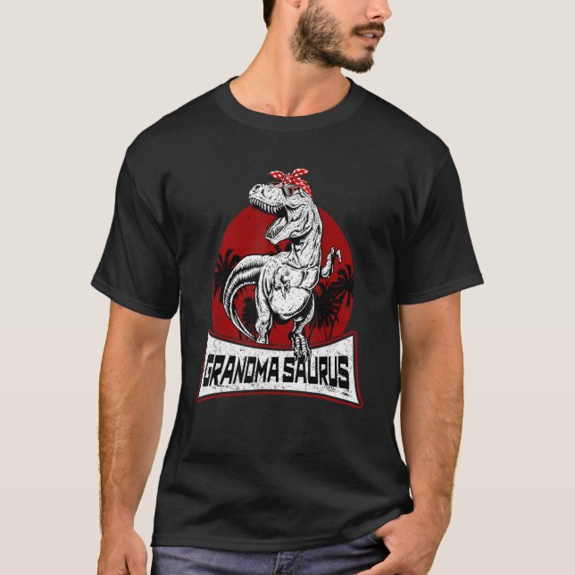 Grandmasaurus Rex Dinosaur Grandma Saurus Family M T-Shirt (Front)