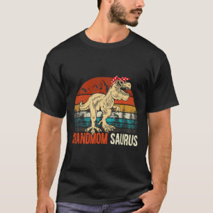 Grandmomsaurus T Rex Dinosaur Grandmom Saurus Matc T-Shirt