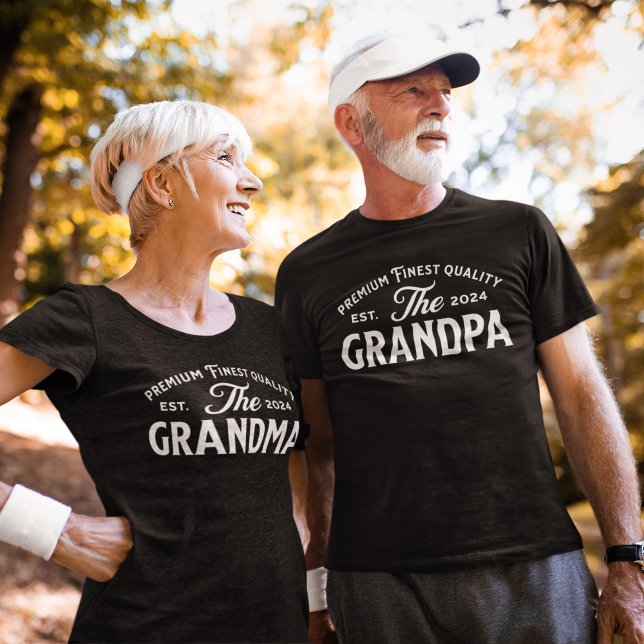 Grandpa est 2024 New Grandfather Gramps T-Shirt (Creator Uploaded)