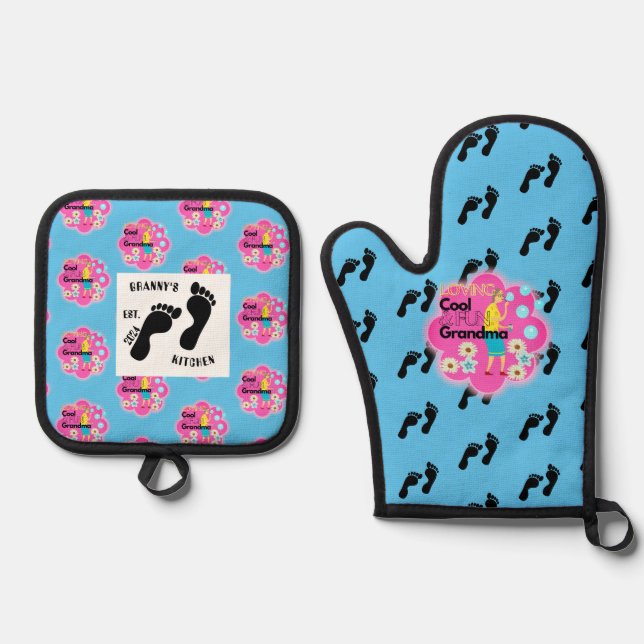   Granny's Kitchen Retro 70s Oven Mitt & Pot Holder Set (Front)