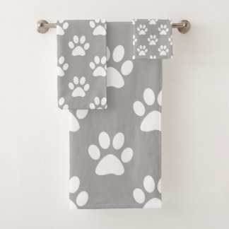 Gray and white paw prints bath towel set