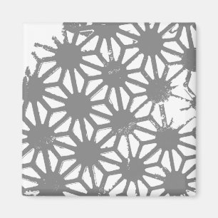 Gray geometric pattern magnet