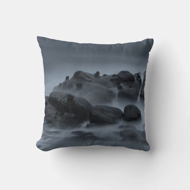 GRAY ROCKS CUSHION (Front)