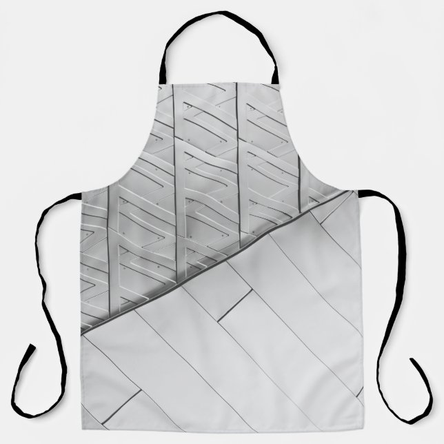 Grayscale photo of flooring apron (Front)
