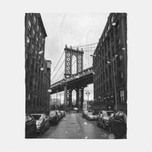 GRAYSCALE PHOTOGRAPHY OF BROOKLYN BRIDGE FLEECE BLANKET
