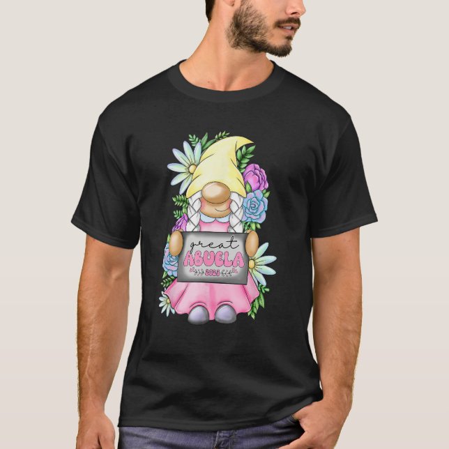 Great Abuela Gnome 2023 Pregnancy Announcement Mot T-Shirt (Front)