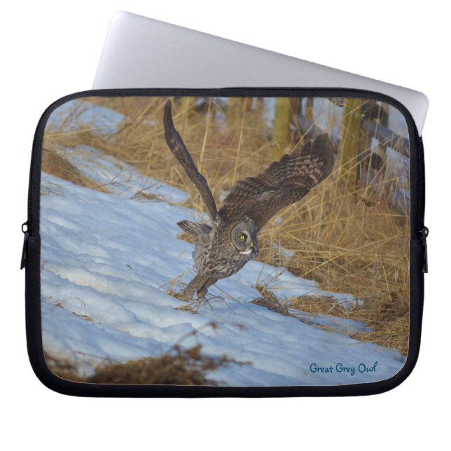 Great Grey Owl Raptor Winter Wildlife Photo Laptop Sleeve (Front)