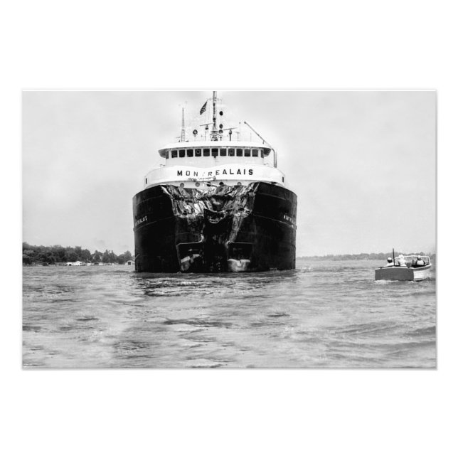 Great Lakes Algoma Montrealais at St. Clair, MI  P Photo Print (Front)