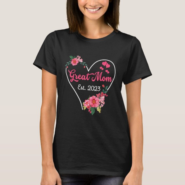 Great Mum To Grandma 2023 Pregnancy Announcement T-Shirt (Front)