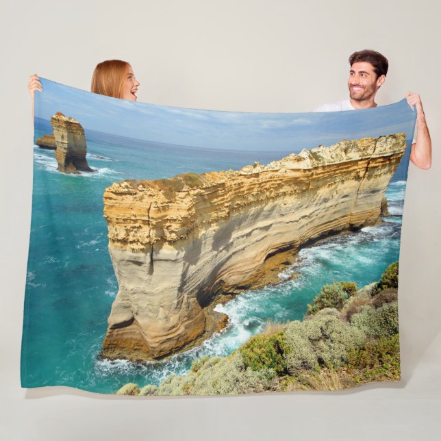GREAT OCEAN CLIFFS FLEECE BLANKET (In Situ)