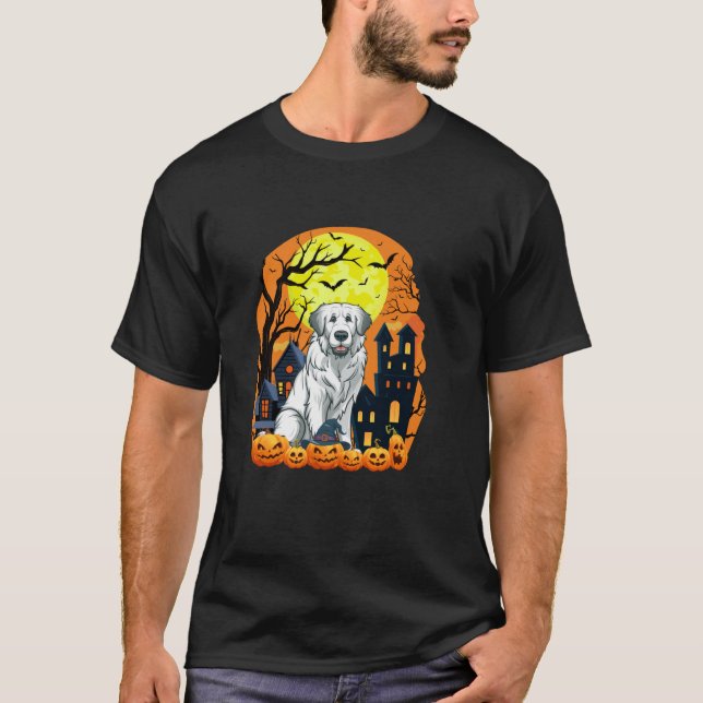 Great Pyrenees Dog With Pumpkins Funny Scary Hallo T-Shirt (Front)