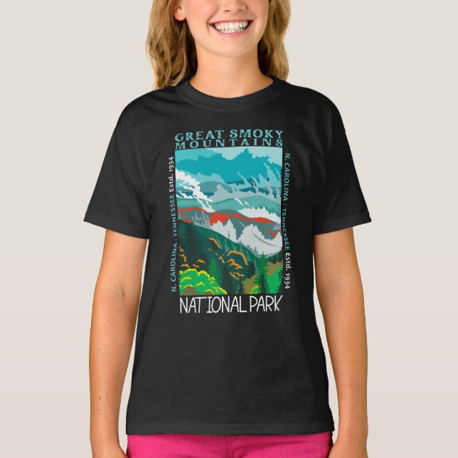  Great Smoky Mountains National Park Distressed  T-Shirt (Front)