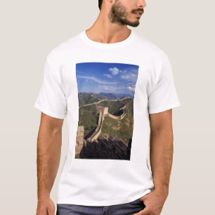 Great Wall winding through the mountain, T-Shirt