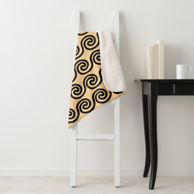 Greek Meander Key Waves Pattern Brown Sherpa Blanket (In Situ)