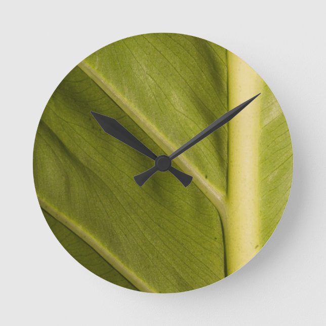 Green 01 round clock (Front)