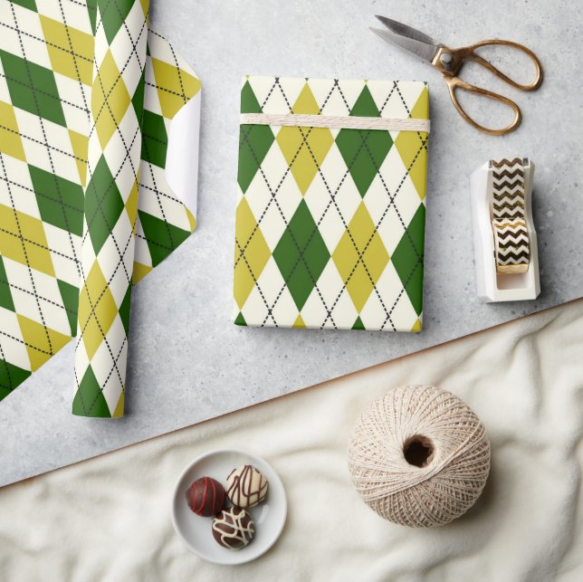 Green and Yellow Argyle Pattern Wrapping Paper (Crafts)