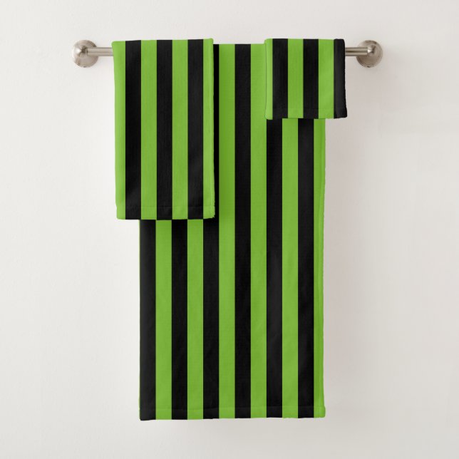 Green Black Vertical Stripe Halloween Bath Towel Set (Insitu)
