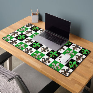 Green Black White Chequered Fleur-de-lis Design Desk Mat