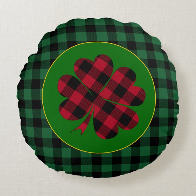 Green buffalo plaid Shamrock, Lucky Clover Charm Round Cushion (Front)
