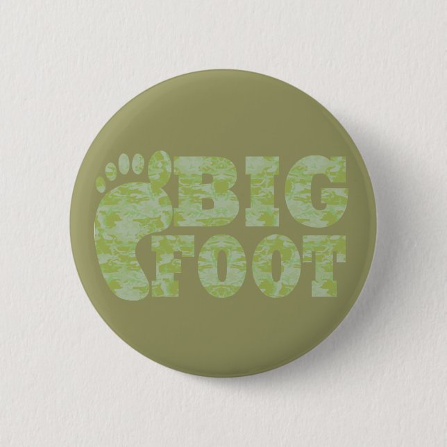 Green camouflage Bigfoot text 6 Cm Round Badge (Front)