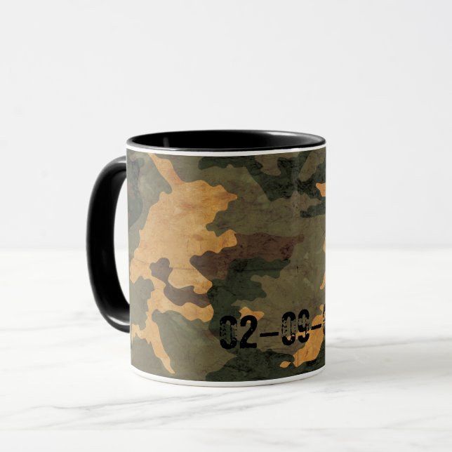 Green camouflage pattern vintage 2020 mug (Front Left)