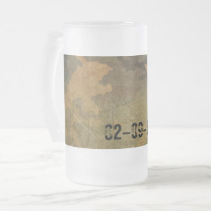 Green camouflage pattern vintage V2.0 Frosted Glass Beer Mug