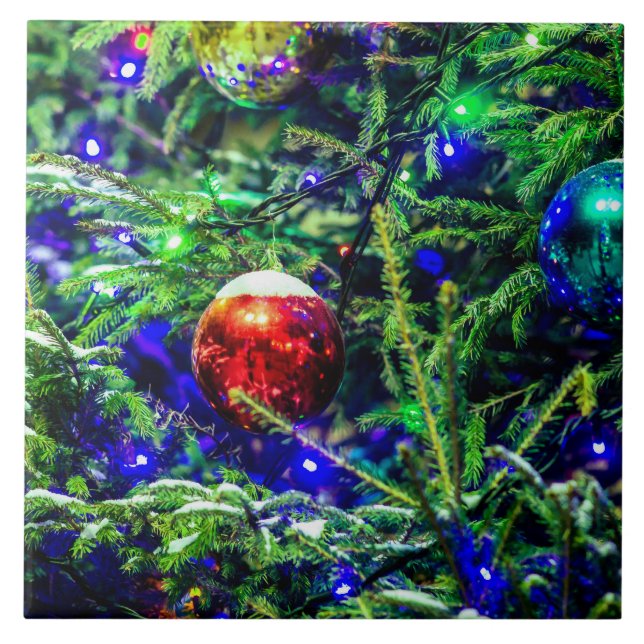 Green Christmas Tree Red Ball Tile (Front)