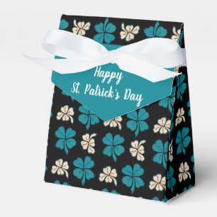 Green Clover Shamrock Pattern St. Patrick`s Day Favour Box