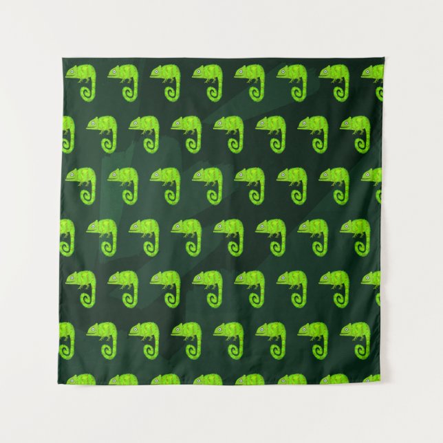 Green cute chameleon tapestry (Front)
