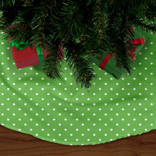 Green Cute Polka Dots Fleece Tree Skirt (Creator Uploaded)