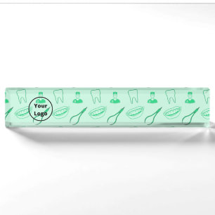 Green dentist pattern nameplate