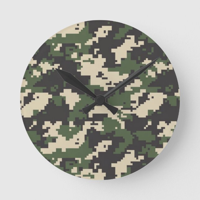 Green Digital Camouflage Pattern Round Clock (Front)