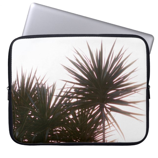 GREEN ELONGATED-LEAF TREE LAPTOP SLEEVE (Front)