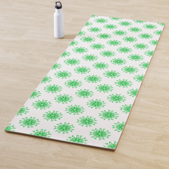 Green fresh floral pattern yoga mat (In Situ)