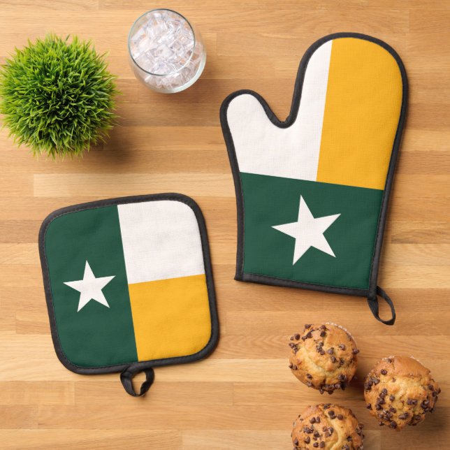 Green & Gold Texas State Flag Oven Mitt & Pot Holder Set (Top Down)