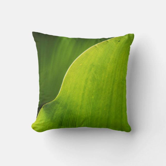 green leaf pillow (Front)