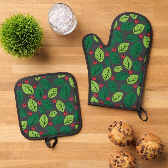 Green Leaves, Red Berries, Pattern Of Leaves Oven Mitt & Pot Holder Set (Top Down)