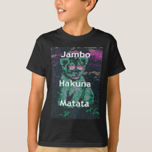 Green Lion with Pink Glasses "Hakuna Matata" Art   T-Shirt