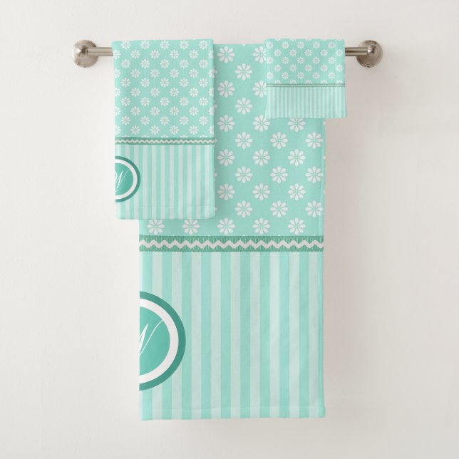 Green Mint Daisies and Stripes Monogrammed Bath Towel Set (Insitu)