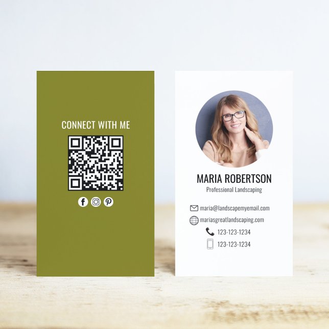 Green Modern Business Photo QR Code Business Card (Green business card template with photo and QR code.)